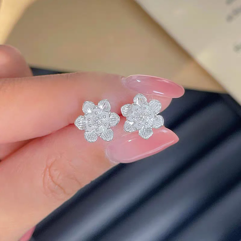 足银耳饰 S999足银莲花耳钉轻奢优雅高级独特秋冬螺丝防掉耳饰