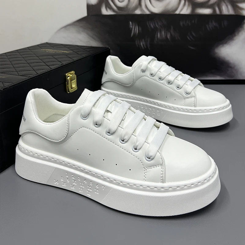 2025年新款大码男鞋45轻便休闲运动板鞋46特大码宽脚潮鞋47小白鞋