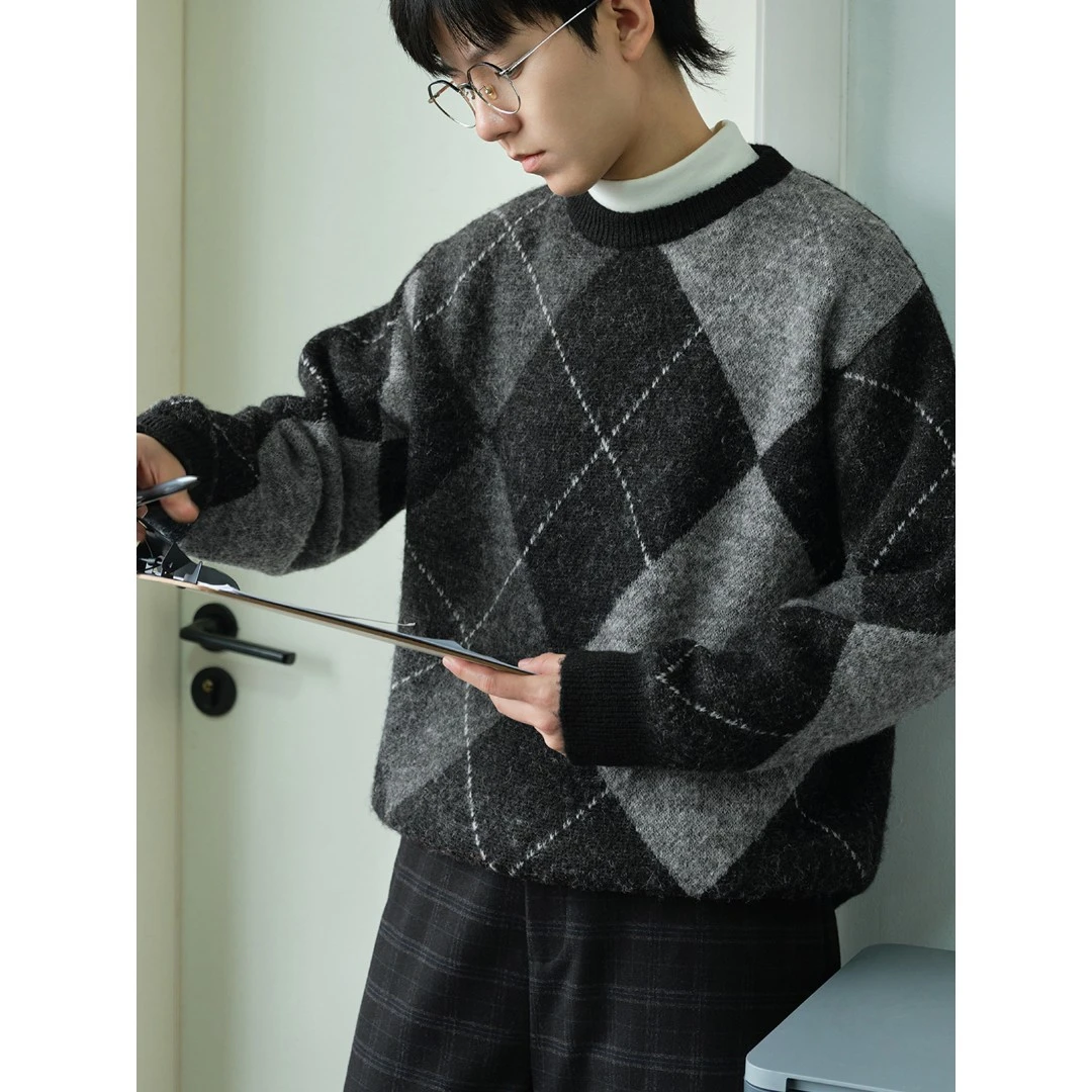 knighttom冬季黑灰菱形格圆领毛衣中性风小个子套头宽松毛衫4377