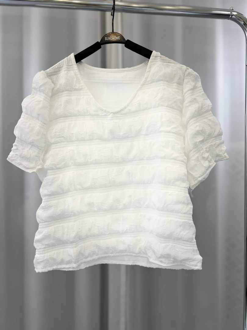 时尚百搭白色泡泡袖半袖