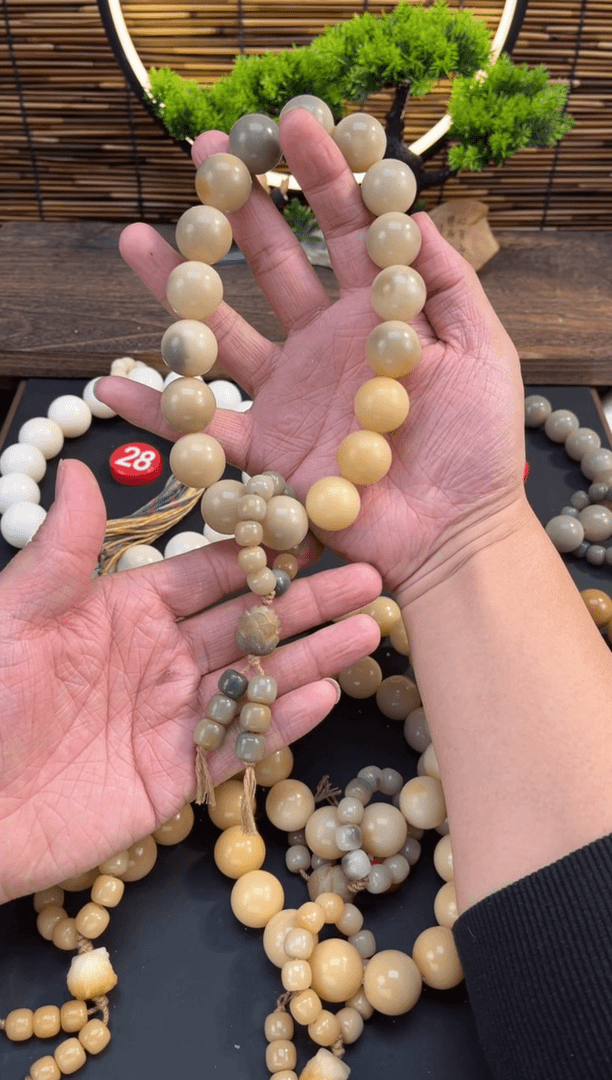 【闪购商品】菩提根/象牙果手串18颗飘花手持