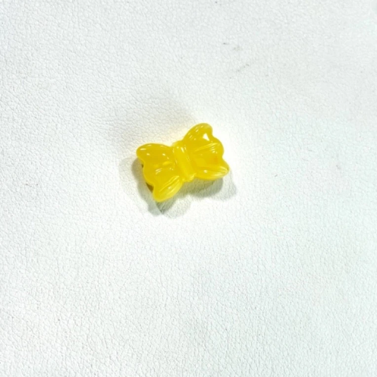 天然蜜蜡雕刻蝴蝶结百搭配饰(多样性发货)