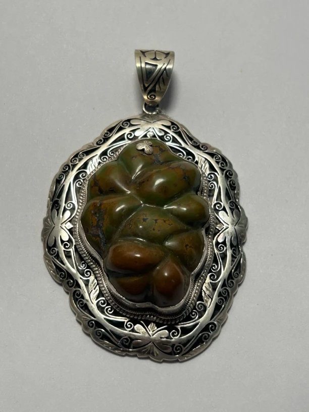 吊坠925银 银镶嵌镂空錾刻吊坠藏传藏饰复古中古风格手工