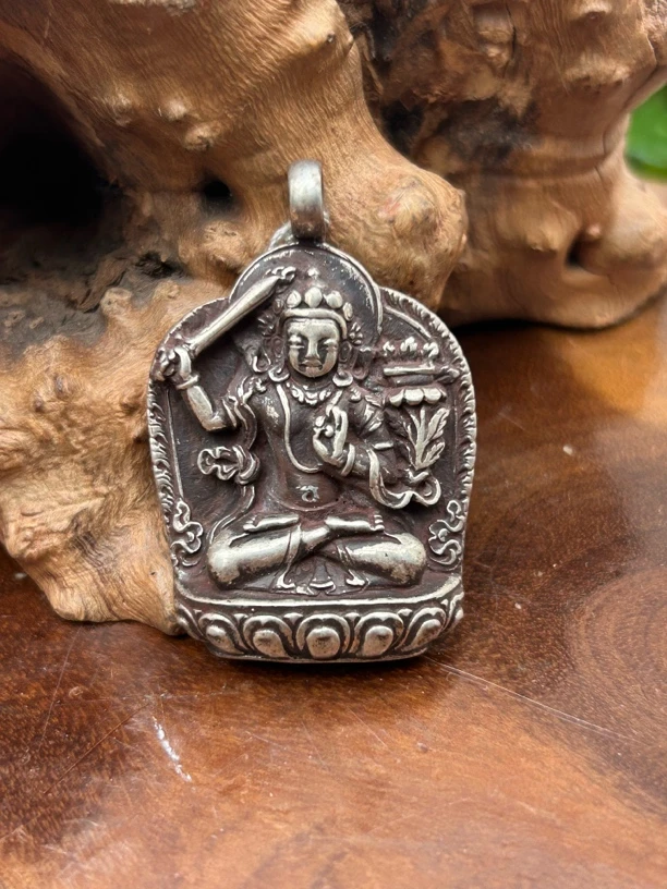 吊坠925银 尼泊尔纯手工錾刻文殊菩萨吊坠藏传藏饰复古中古