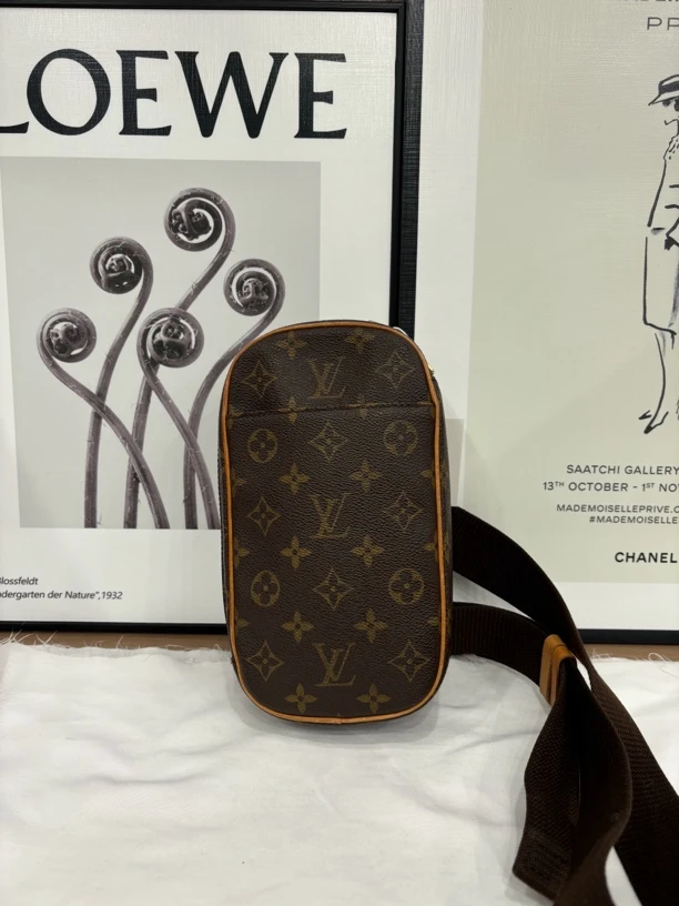 95新 LouisVuitton/路易威登 X201/LV胸包