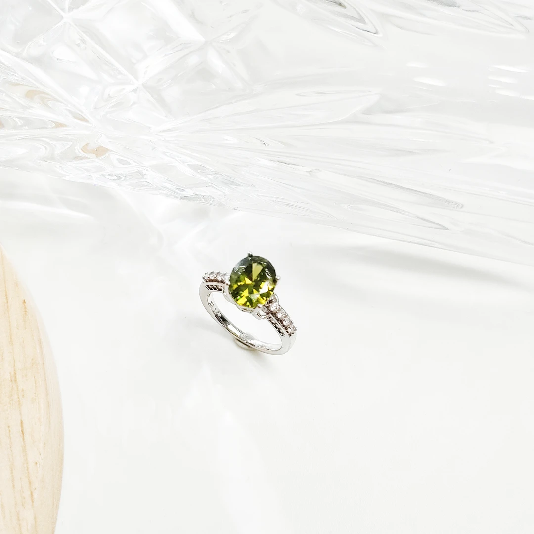 铜合金合成锆石戒指 网红时尚简约精致新款小众绿色戒指YW4326