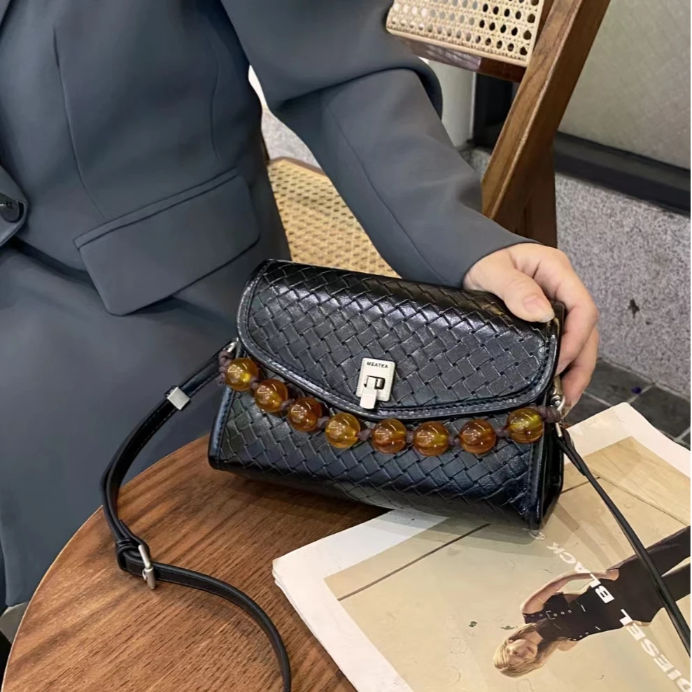 【芝麻集】SKL-7059-黑色RAIN.CUN简约时尚百搭腋下斜跨轻奢女包