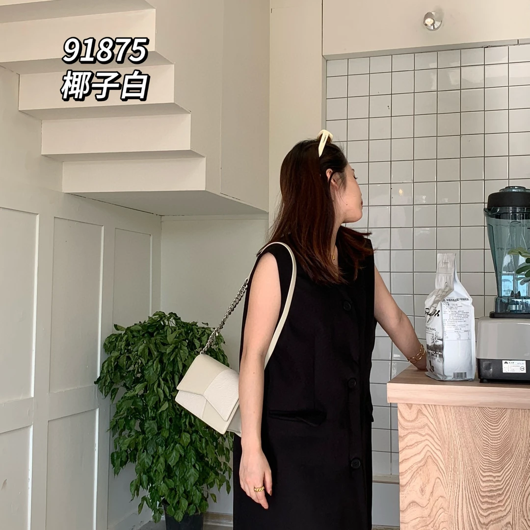 【芝麻集】SK-91875-椰子白RAIN.CUN夏季新款腋下斜跨轻奢女包