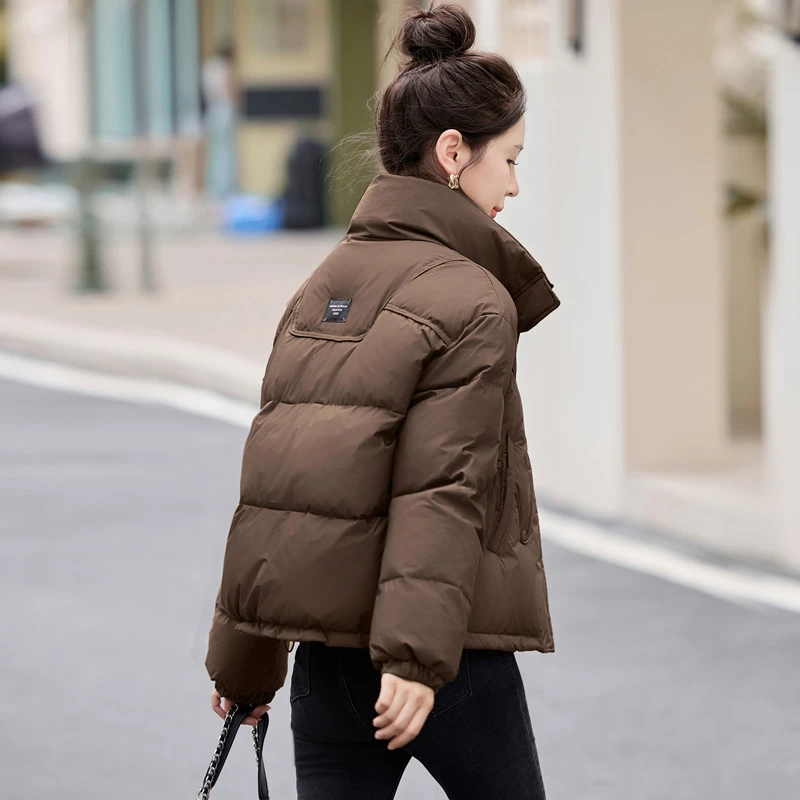 今年流行咖色鸭绒羽绒服短款女装冬季新款宽松洋气立领小个子外套