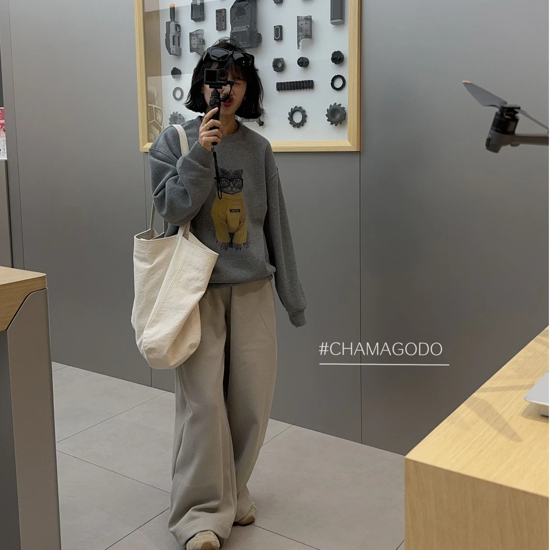 CHA MA GO DO07850| 冬日百搭氛围设计感宽松慵懒灰弯刀裤