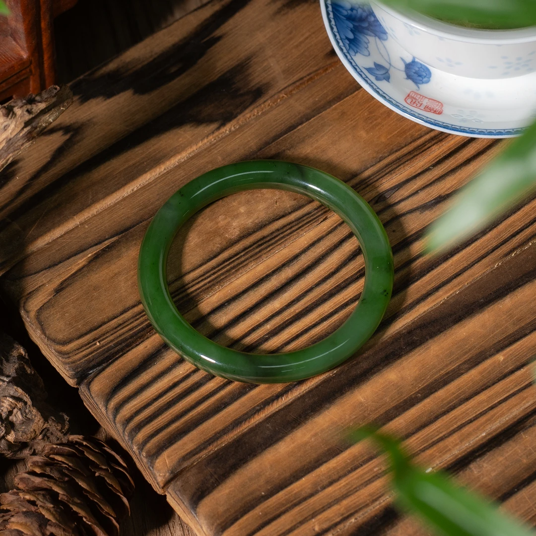 世间臻宝-折扣专享 | 和田玉碧玉手镯/多样性发/P5627