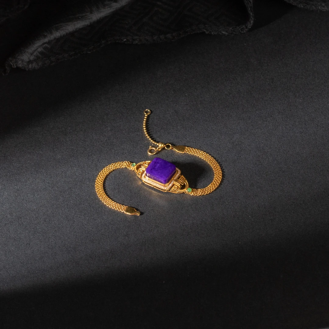 世间臻宝-18K金舒俱来手牌/10*11mm/多样性发/P4436/孤/