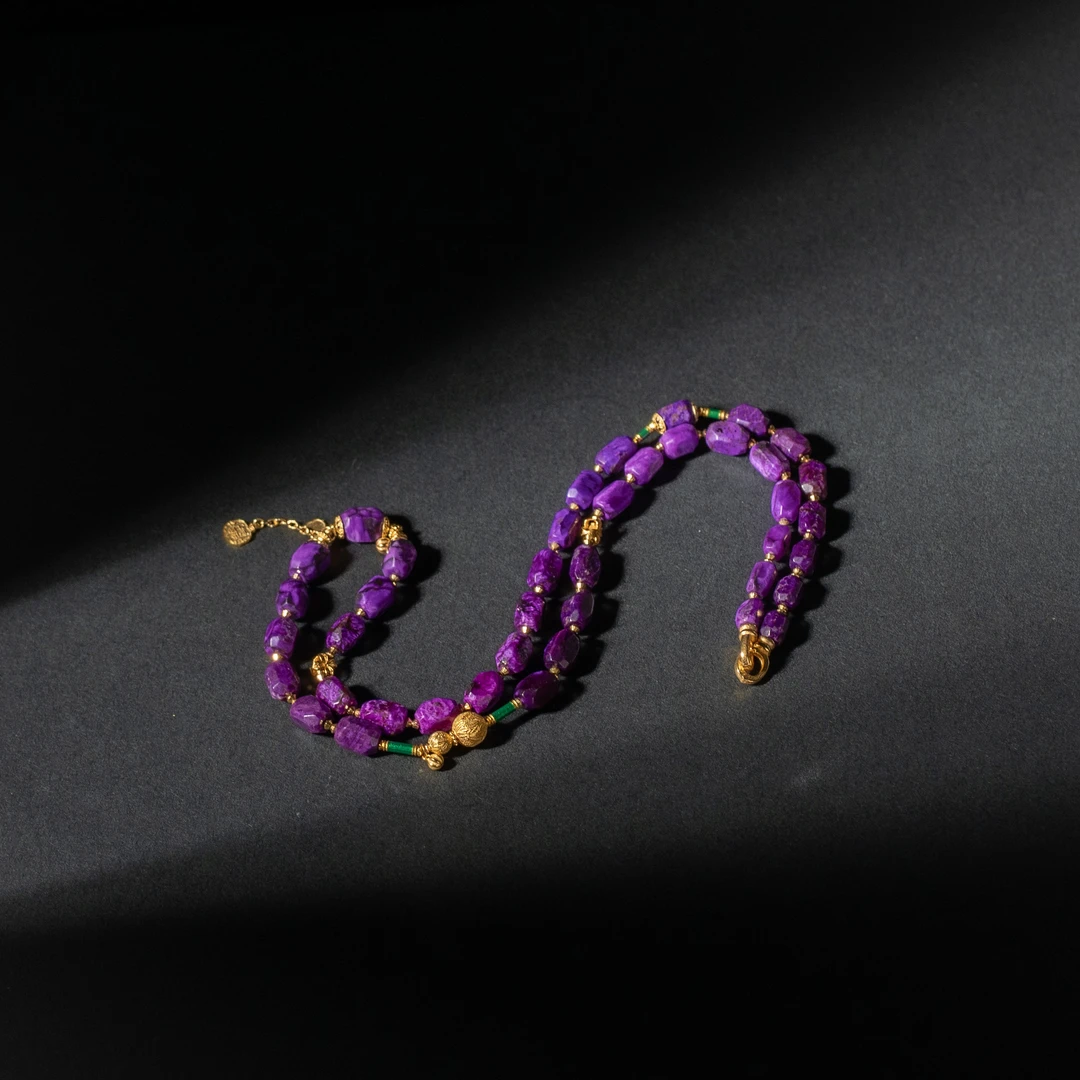 世间臻宝-疏夏丨18K金艳丝绒舒俱来项链/长45cm/多样性发P4137/8/