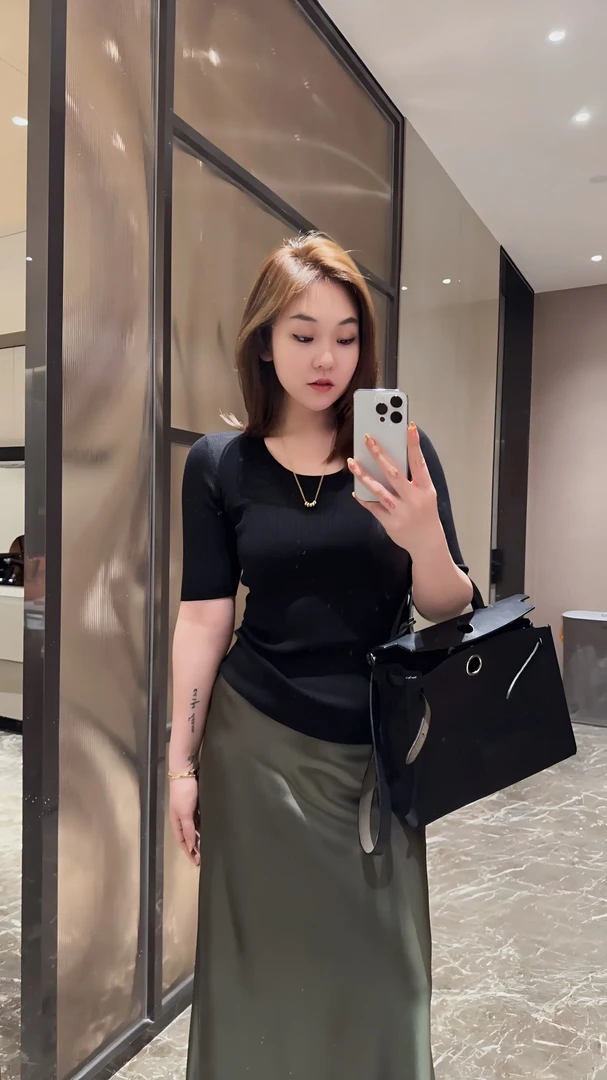 OSENSO"回归线"针织正肩简约气质优雅显瘦夏季圆领短袖ZZ230466