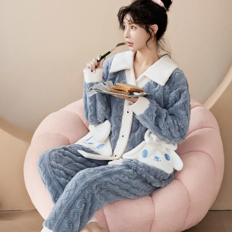 蓝色小奶狗秋冬季新款女珊瑚绒家居服睡衣加厚法兰绒可外穿套装