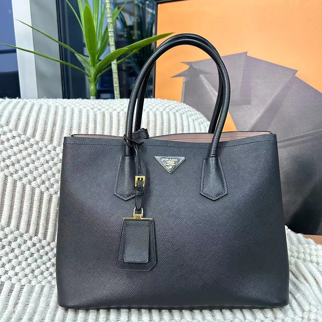 95新 Prada/普拉达 95新普拉达黑色手提单肩包