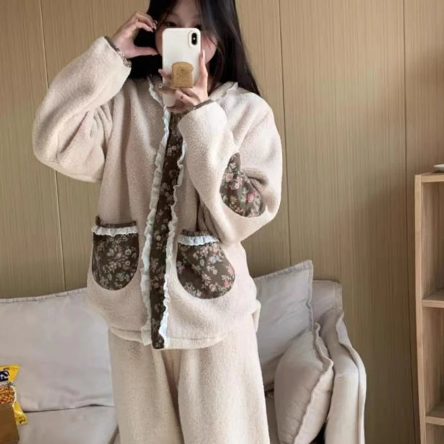 A456拼接绒花边衣服家居服