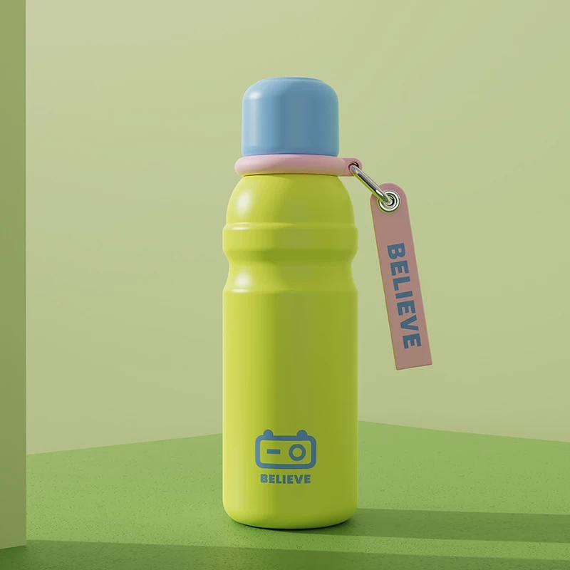 C23潮酷随行杯绿色+贴纸9张600ML