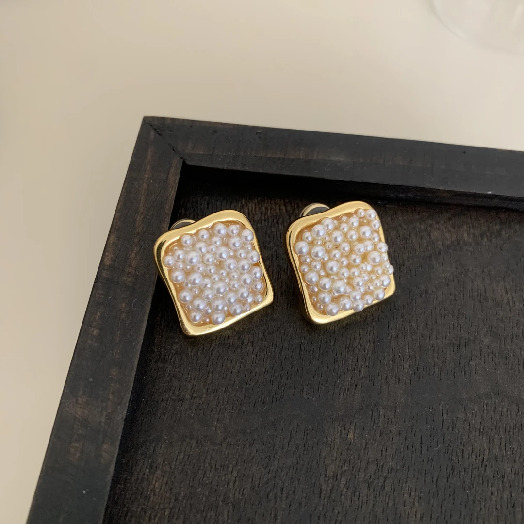 拾来花A27【星河方舟】肌理金方耳饰丨通勤狙击贵气感