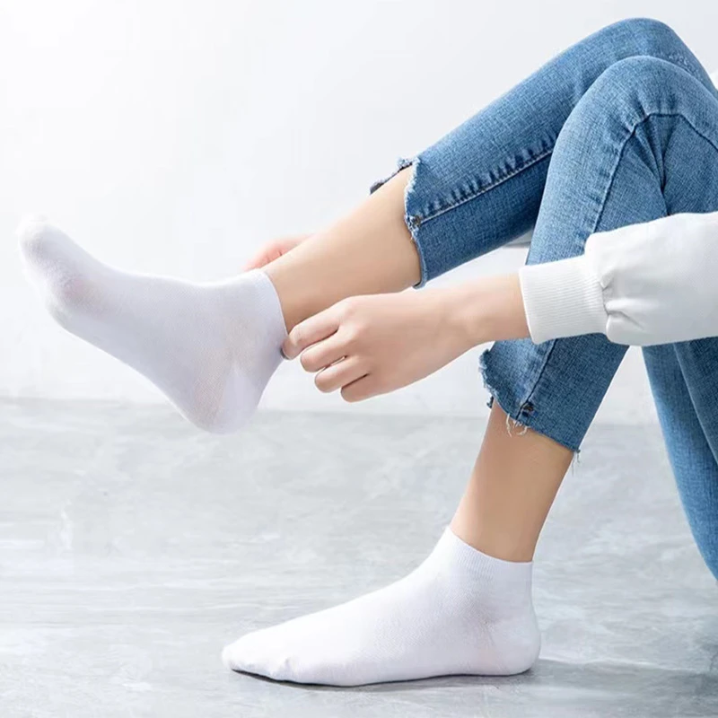 轻薄款桑蚕丝无骨接缝一线袜子五双装白色透气袜不臭脚中筒男女袜