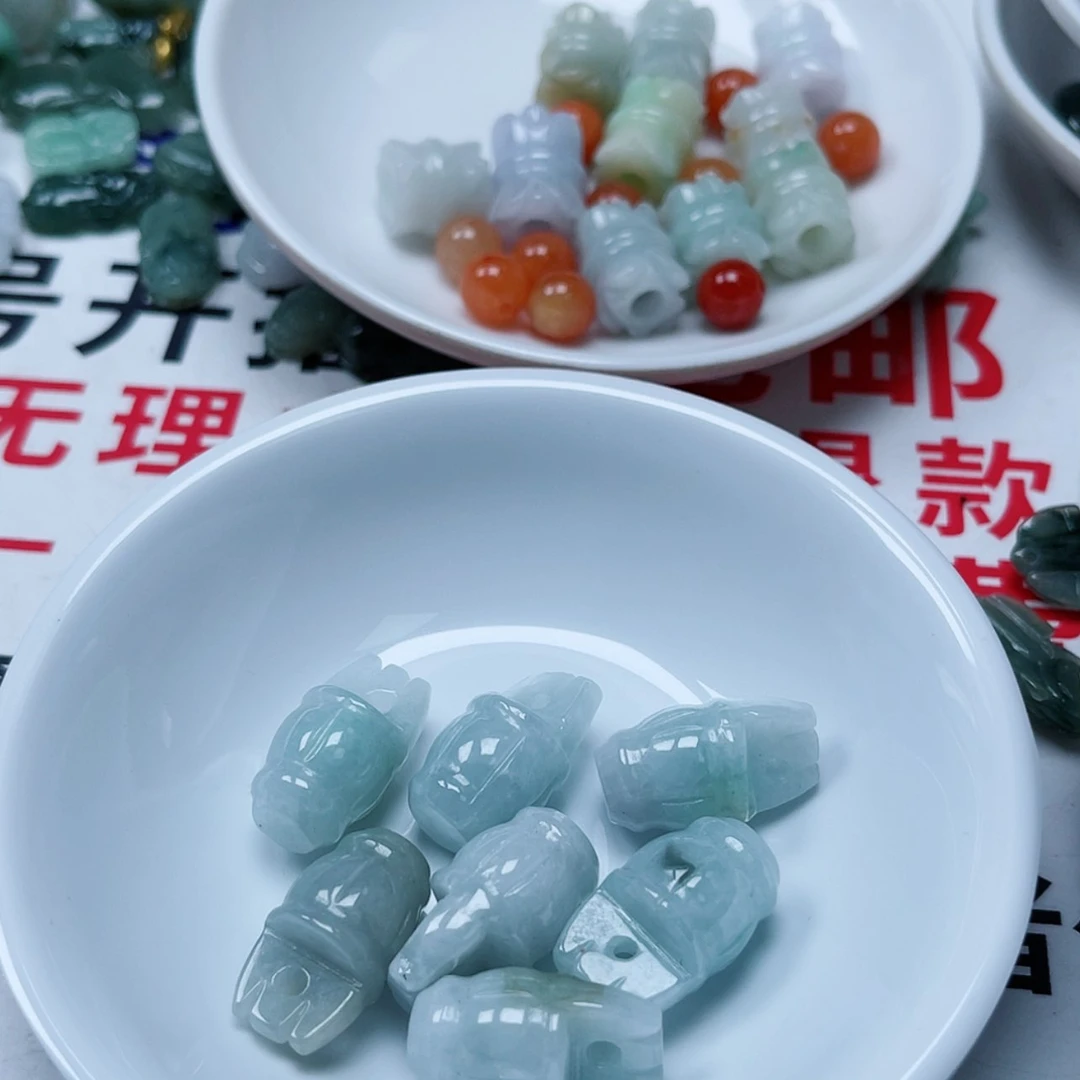 【闪购商品】翡翠小件未镶嵌荷*