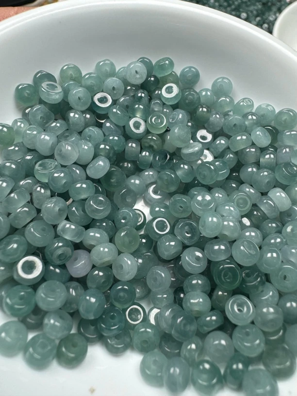天然翡翠A货（危蓝水）算盘珠卡4++*2++、0.4、100颗、多样性发一