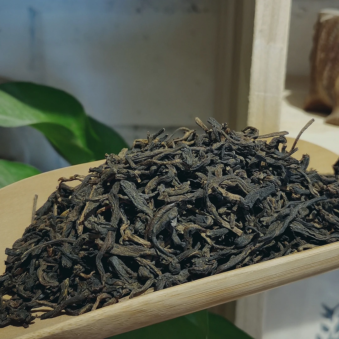 2012年老树醇香六堡茶（有杏仁香）