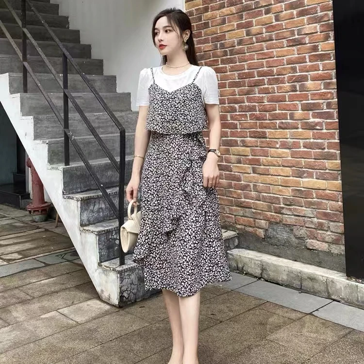 碎花假两件夏季时尚收腰显瘦小众气质拼接孕妇产后哺乳款款连衣裙