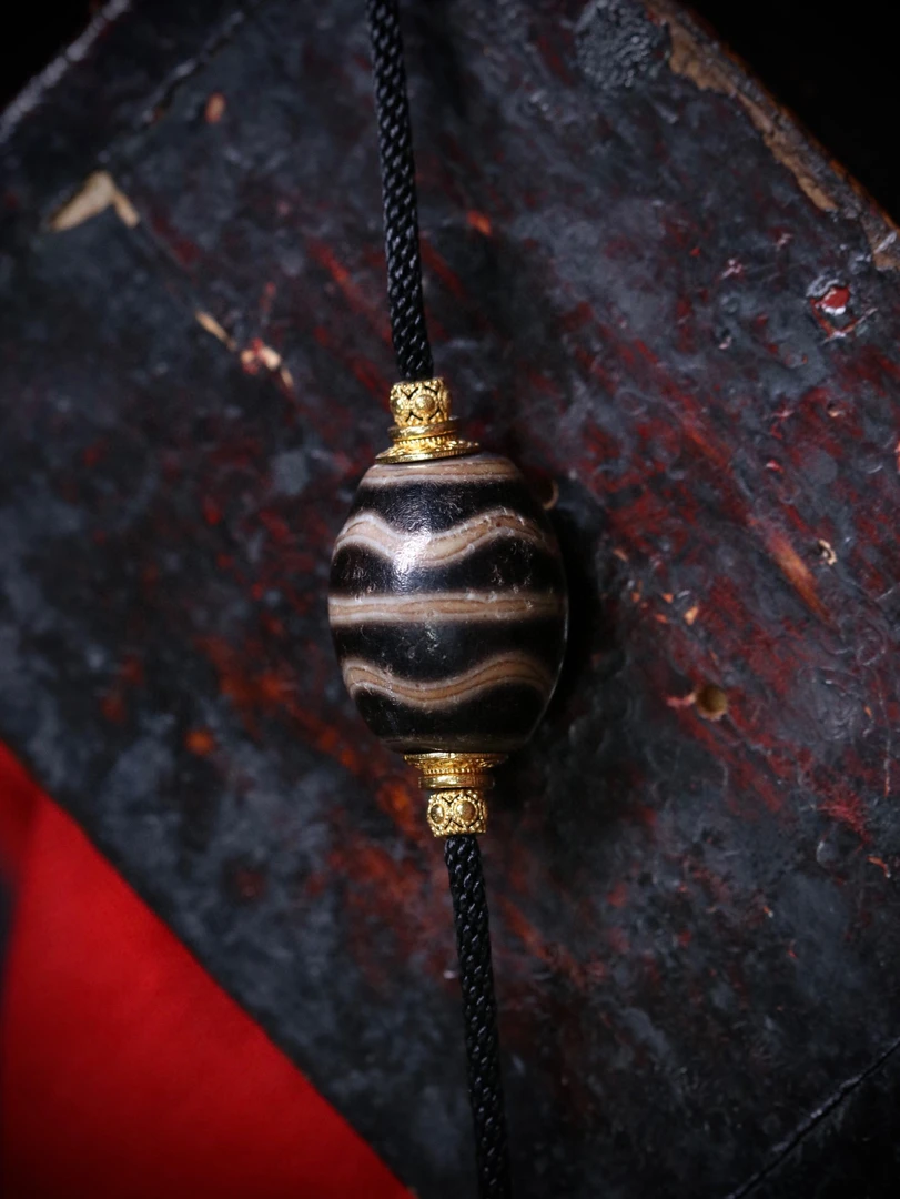 台湾珠彩虹达洛·玛瑙材质·尺寸19.6*15.6mm