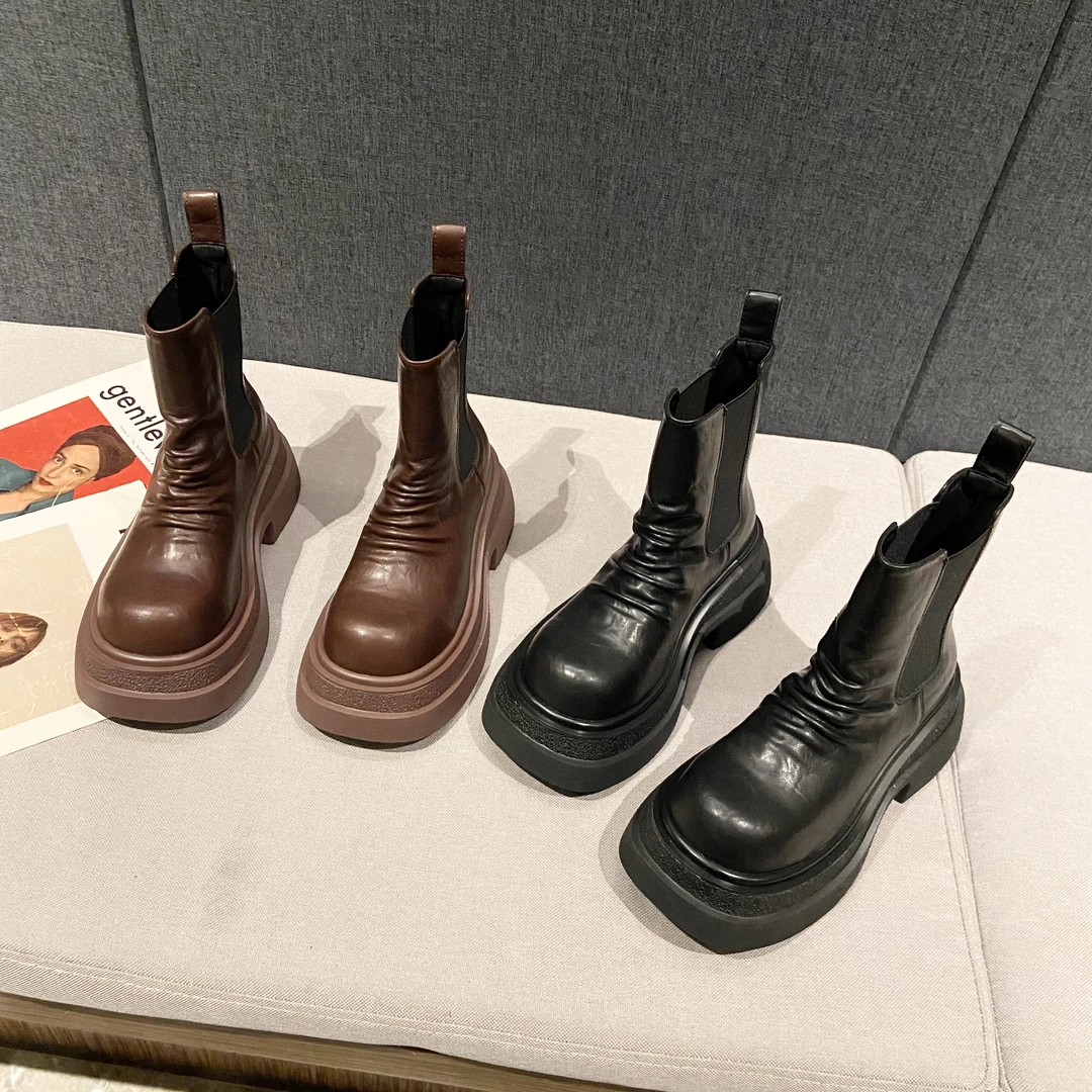 褶皱网红女靴时尚真皮简约松紧口厚底复古潮靴机车靴棕色增高6CM