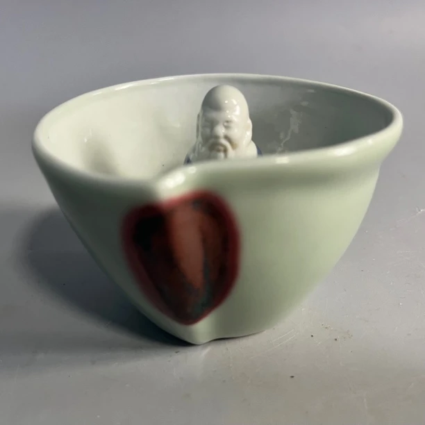 1-710 清乾隆 豆青青花釉裹红公道杯