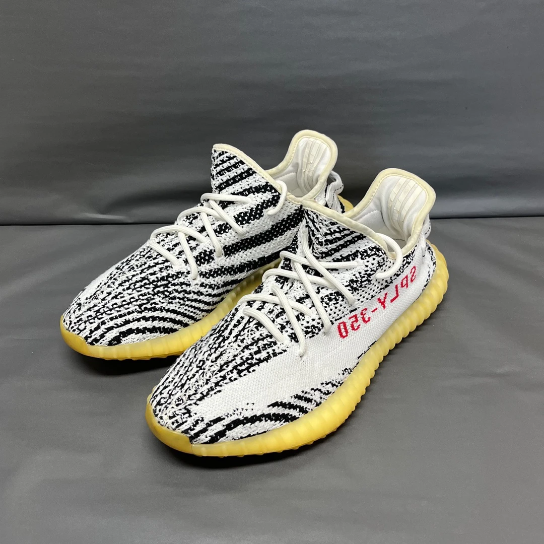 Yeezy球鞋350白斑马/ 43码/85新/全新市场价3399/无原盒/A1996