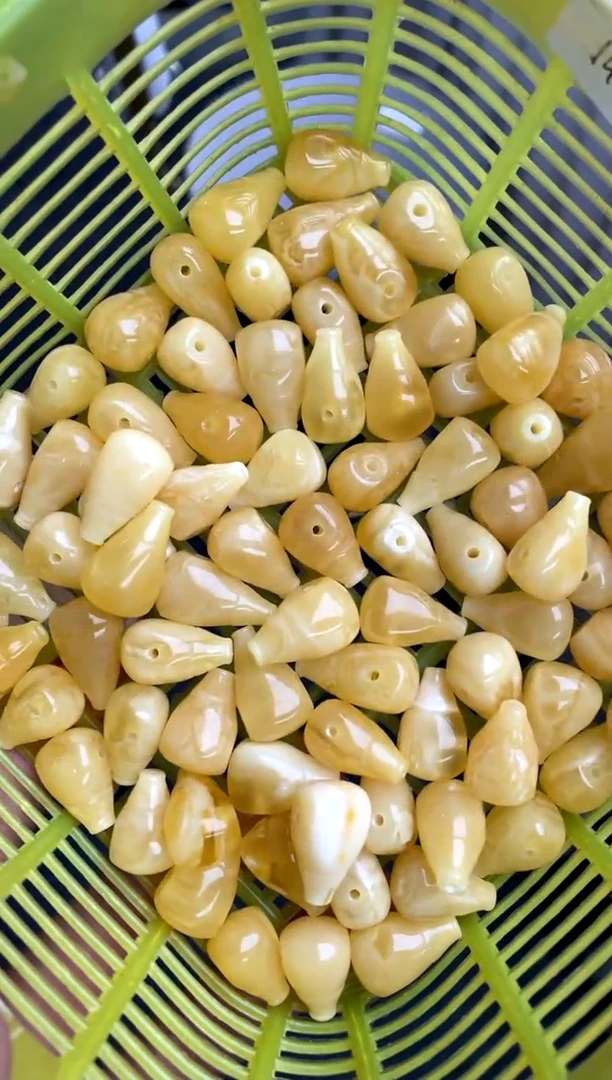 【闪购商品】蜜蜡裸石未镶嵌W11008多样性发其中一件