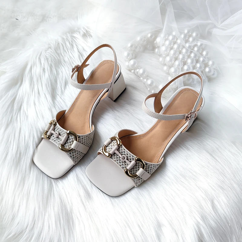 正常尺码 女鞋 时装凉鞋 BM141 米白色