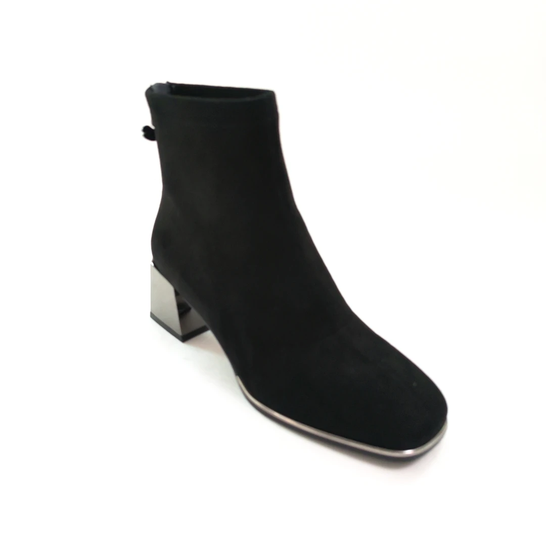 正常尺码 时装女靴  SA21550-85A0D 黑色单里