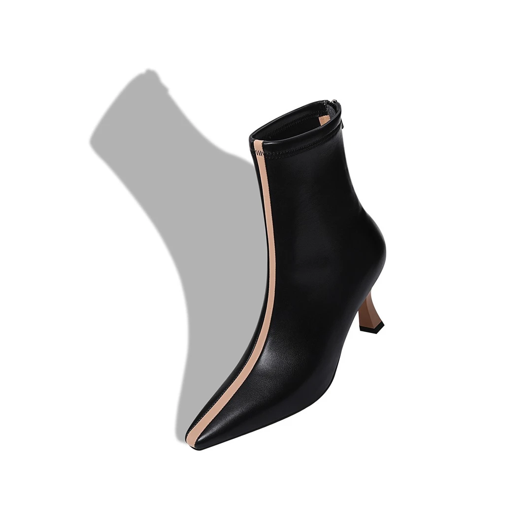 正常尺码 女鞋 时装靴 050  黑+棕色