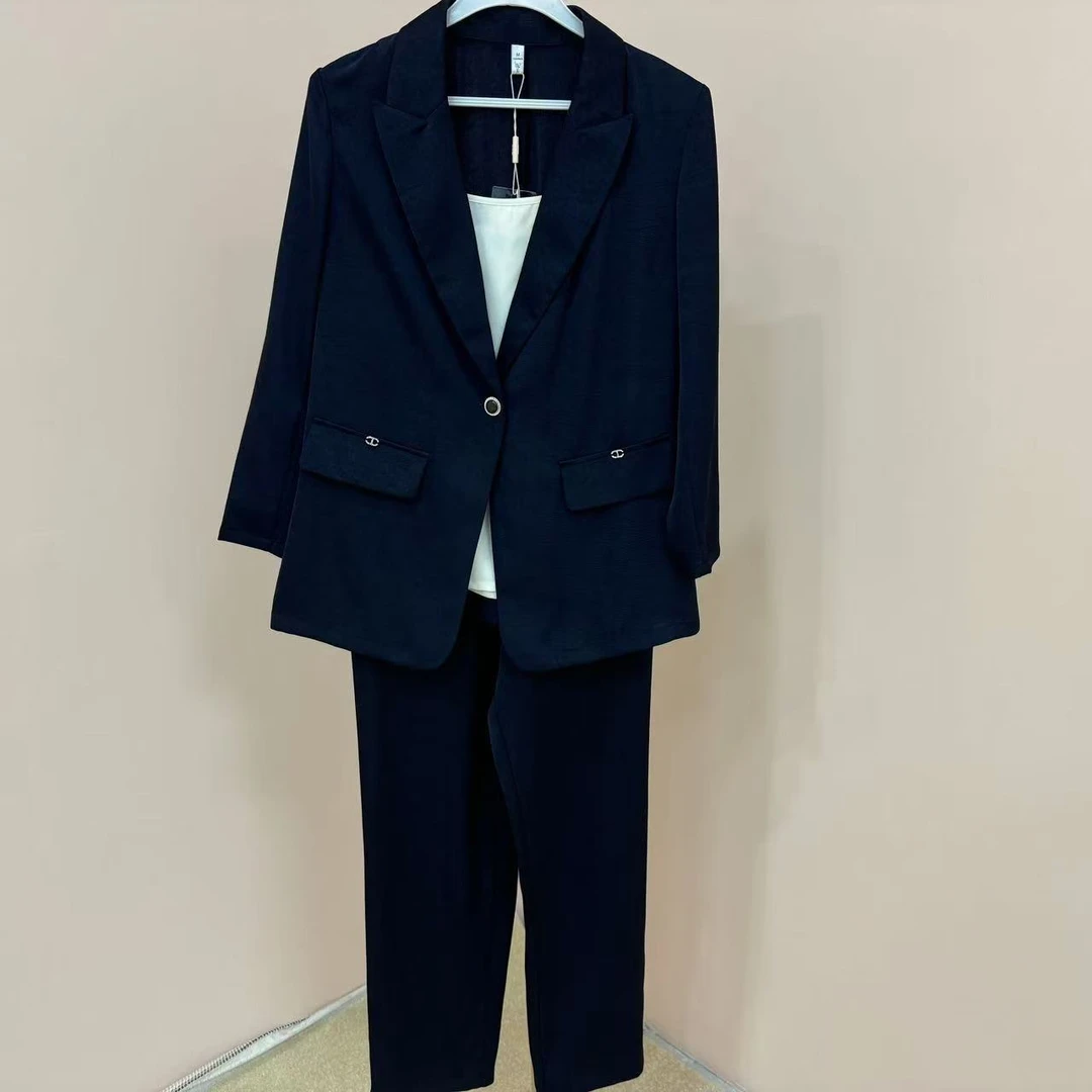 【Q443】2024秋显高端大气三件套修身气质百搭民族风印花面料  C2