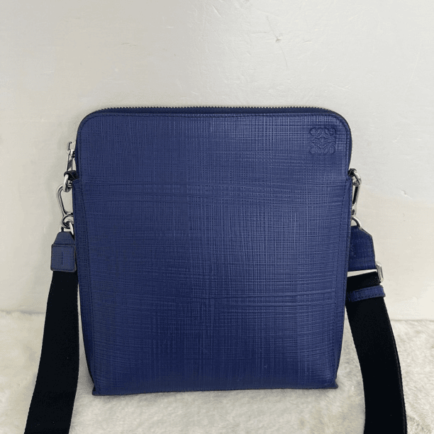 95新 LOEWE/罗意威 2336/1279/男士蓝色全皮斜挎包