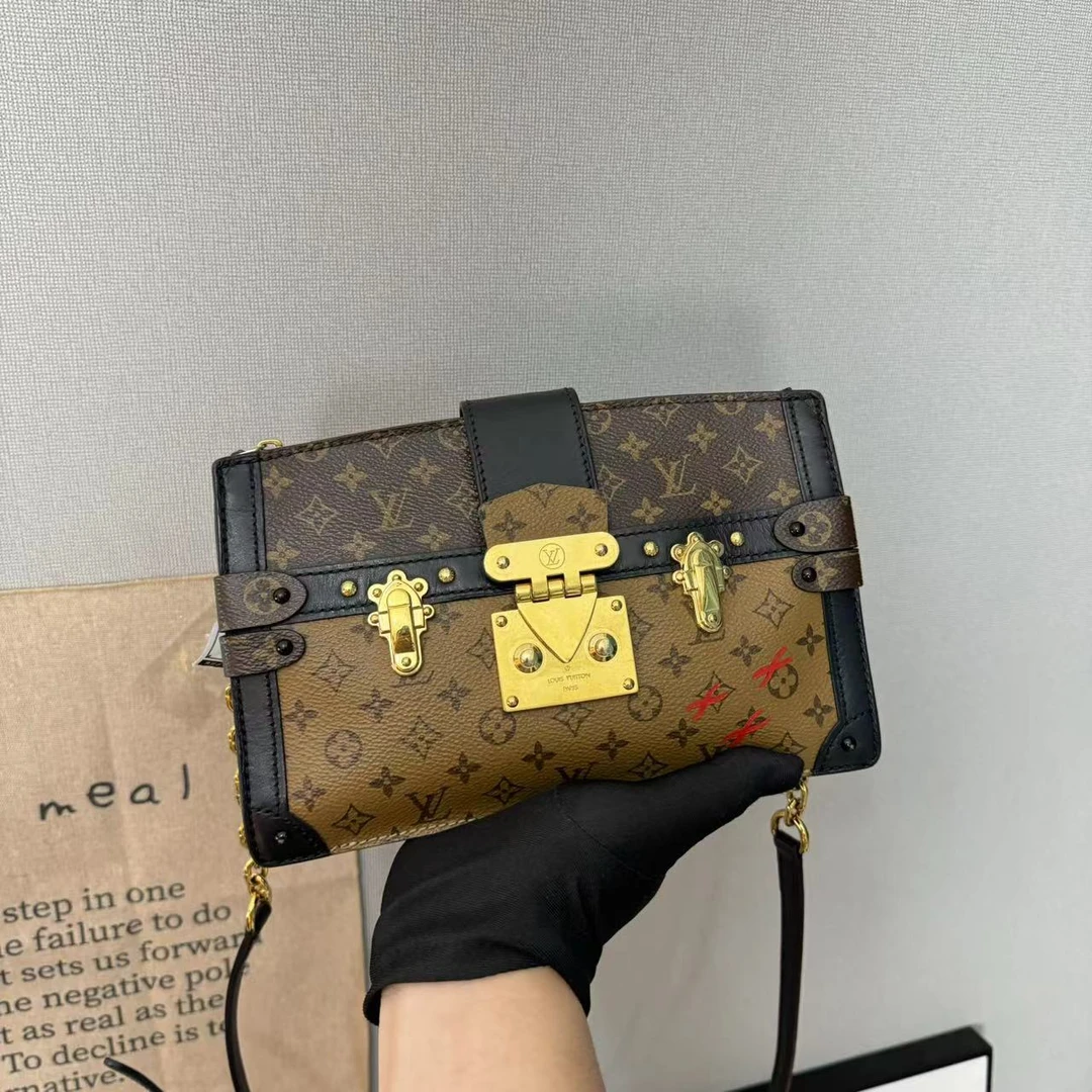 95新 LouisVuitton/路易威登 lv老花软盒子包芯片款/斜挎包单肩包