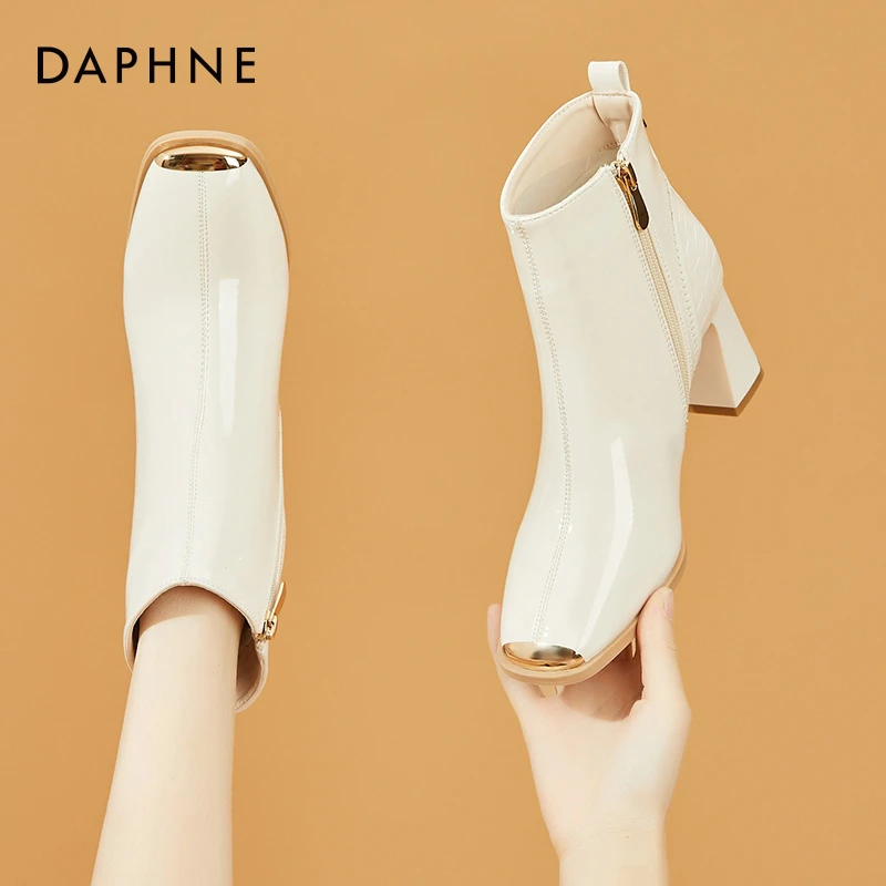 达芙妮粗跟短靴女2025年新款冬季加绒方头瘦瘦靴女气质漆皮高跟鞋