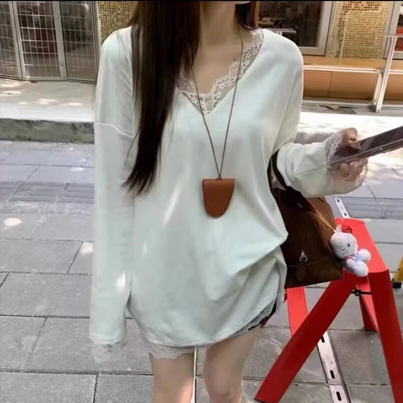 A98#加绒宽松蕾丝拼接V领慵懒风长袖T恤别致内搭打底衫上衣