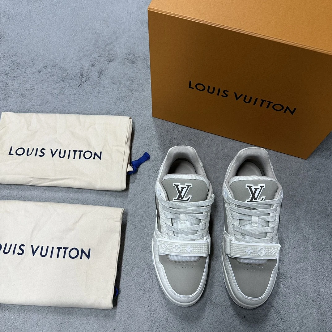全新未使用  Louis Vuitton LV Trainer米灰魔术贴板鞋6码 D12368