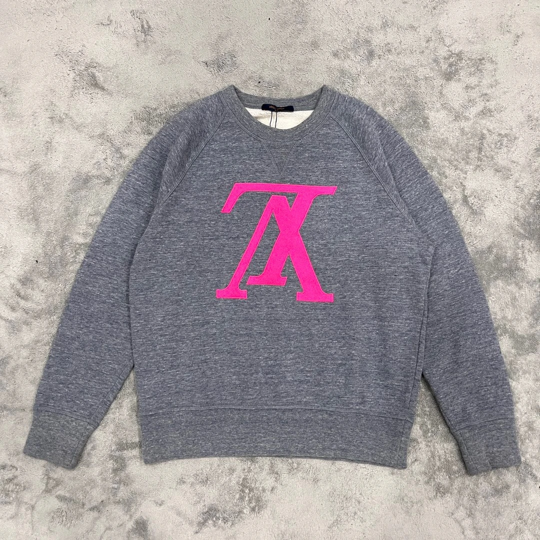 全新未使用  Louis Vuitton lv 刺绣倒logo卫衣 XL码