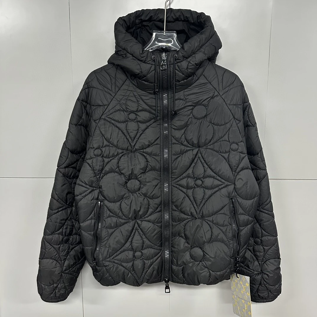 95新  Louis Vuitton LV三花满印双面穿羽绒服 52码 D12032