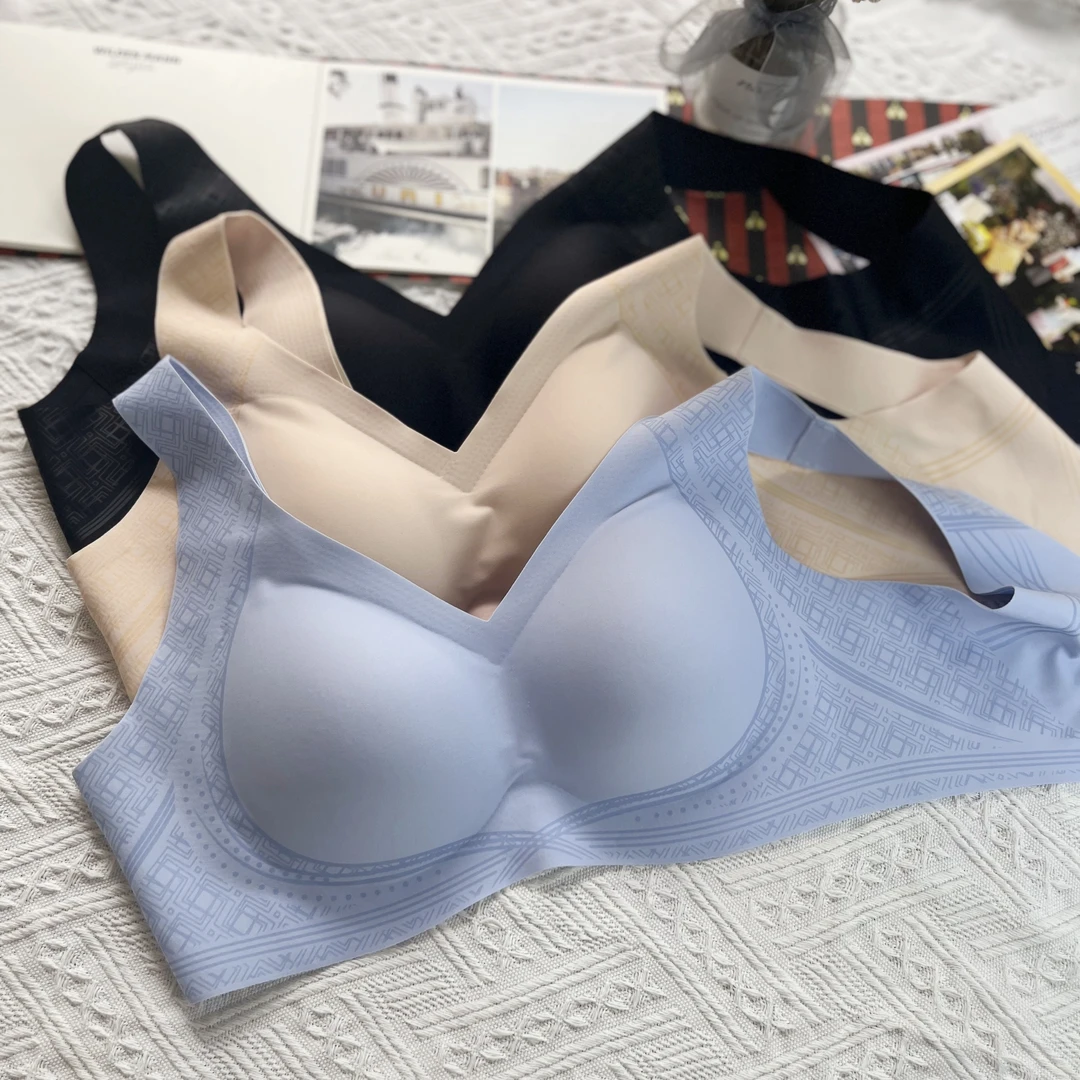 云感肌乳胶固定杯文胸一体杯垫上薄下厚透气小显大饱满舒适
