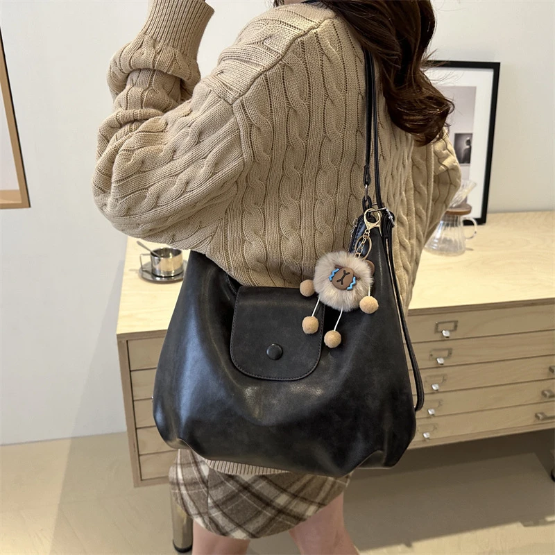 轻奢感复古大容量包包女秋冬季小众通勤双肩后背包单肩托特包两用