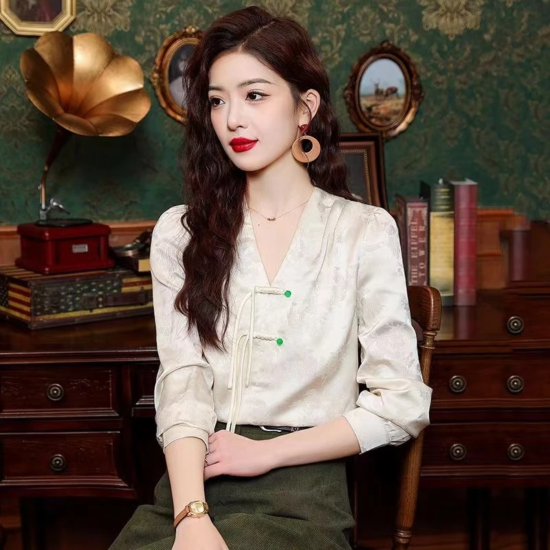 新中式盘扣长袖提花衬衫女2025春季新款复古气质小衫显瘦上衣衬衣