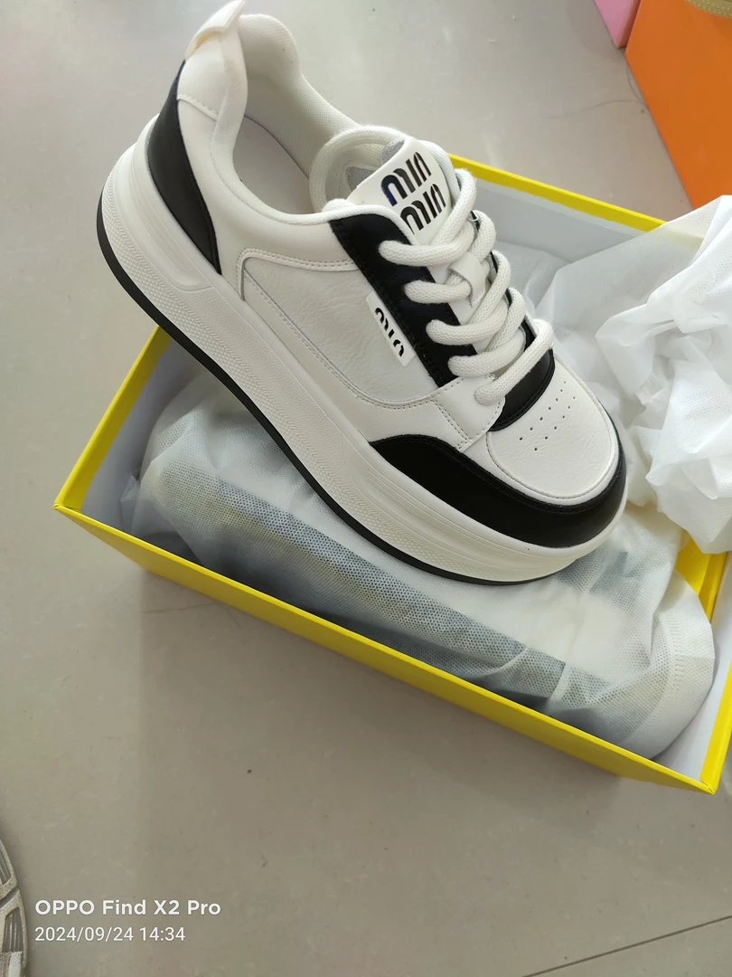 春秋新品真皮厚底女鞋   超轻鞋底舒服百搭时尚潮流