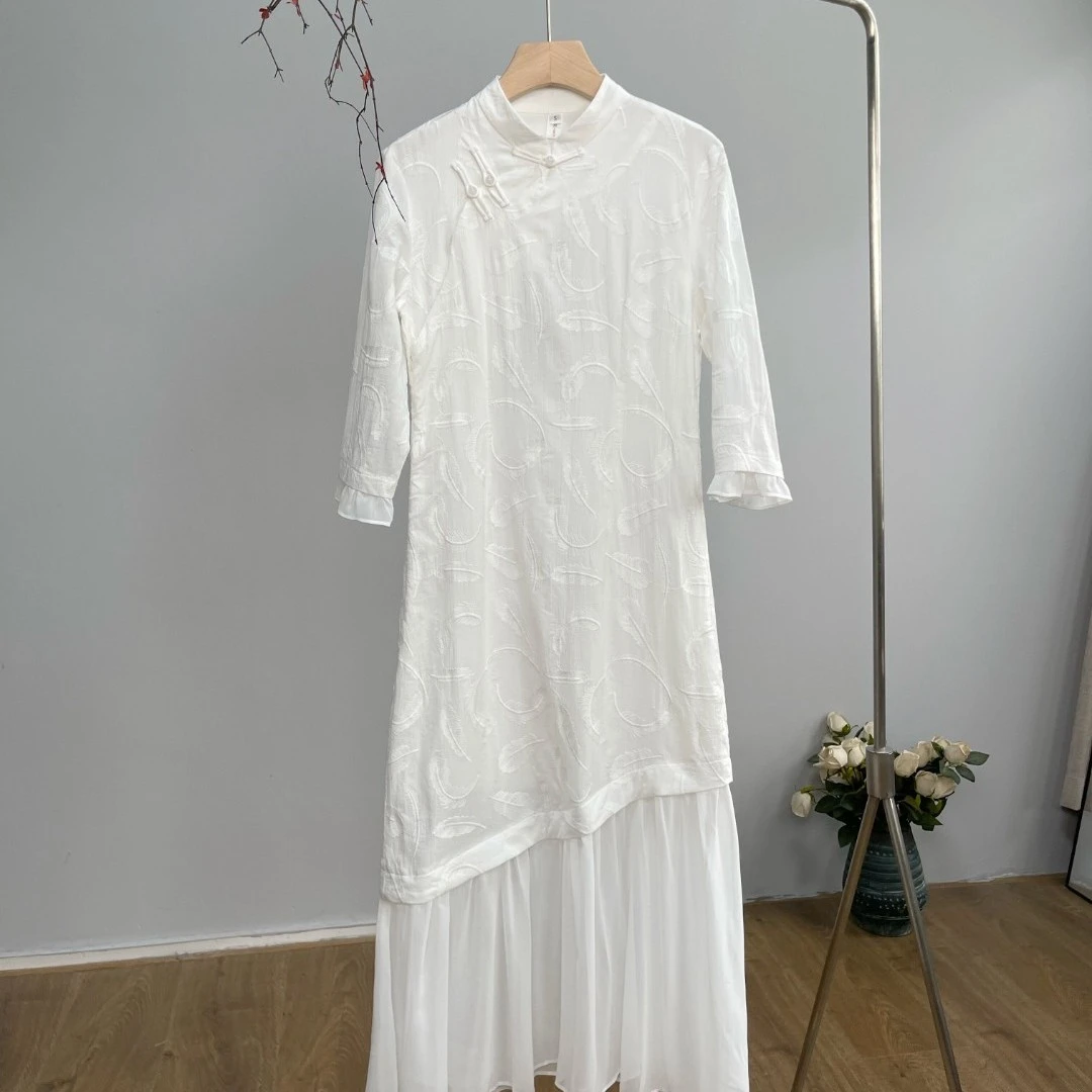 9557《司藤》设计师款中长袖雪纺下摆刺绣长款连衣裙实拍