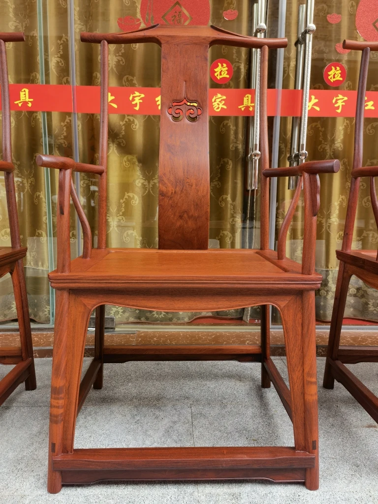 缅花料子四出头官帽椅